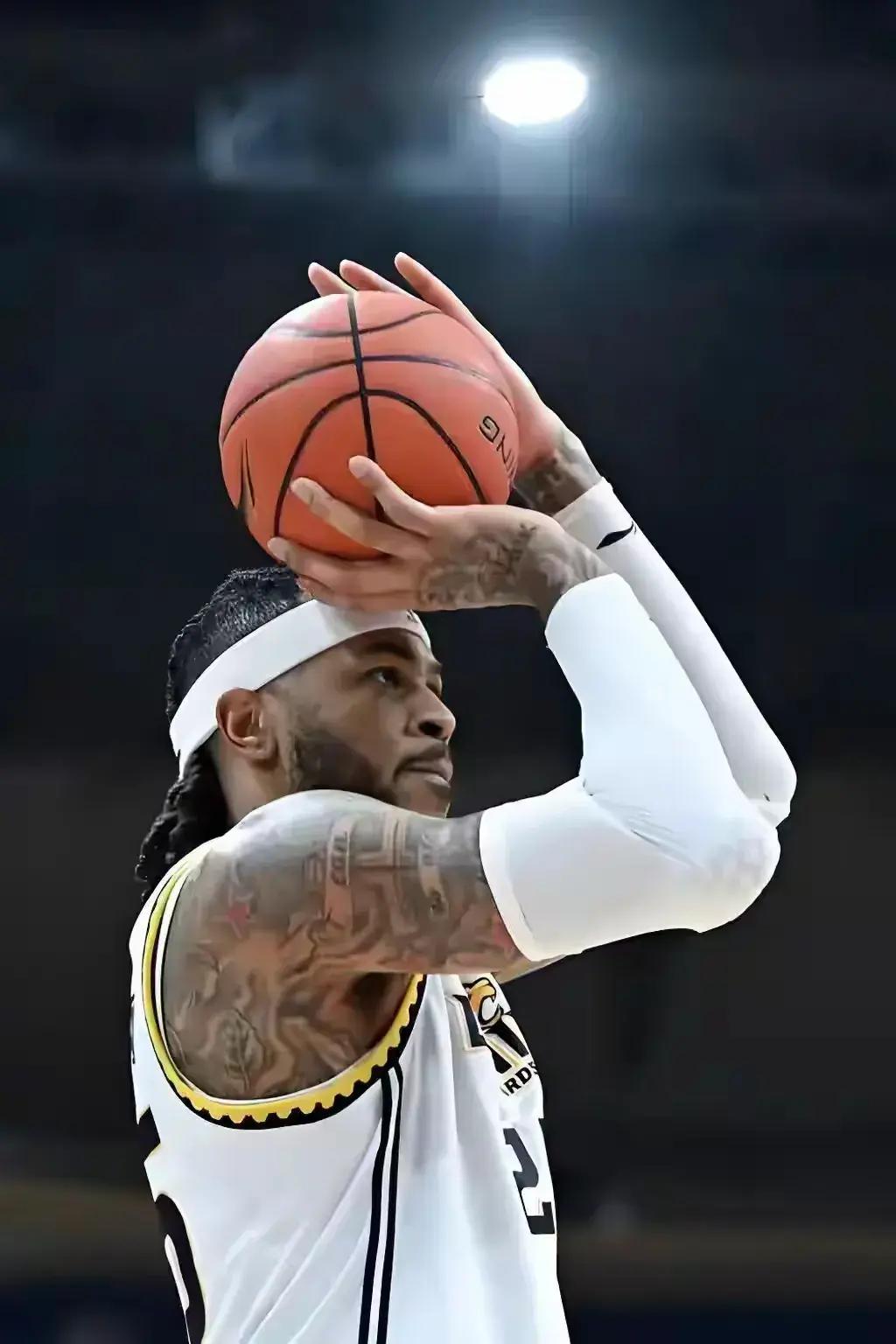 赛后突围战来临，辽宁本钢围绕全明星赛状态回暖，赛场秩序良好，轮换策略成焦点的简单介绍-开云官网首页